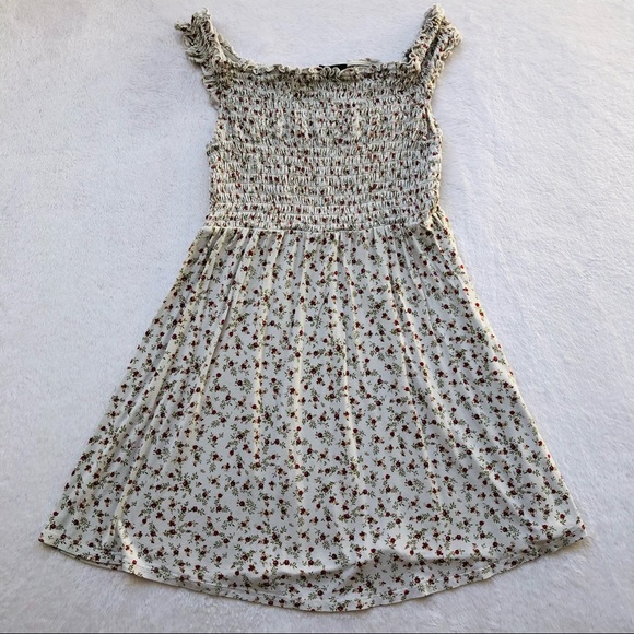 Forever 21, Off the Shoulder Floral Mini Dress with Rouched Top - Picture 2 of 15